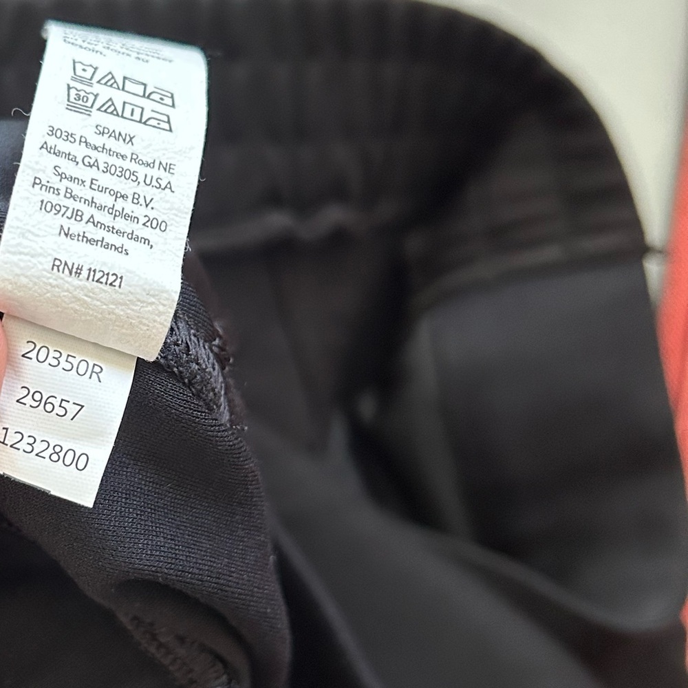 Spanx The Perfect Pant Ankle Joggers Black Size Small NWOT - Picture 7 of 9